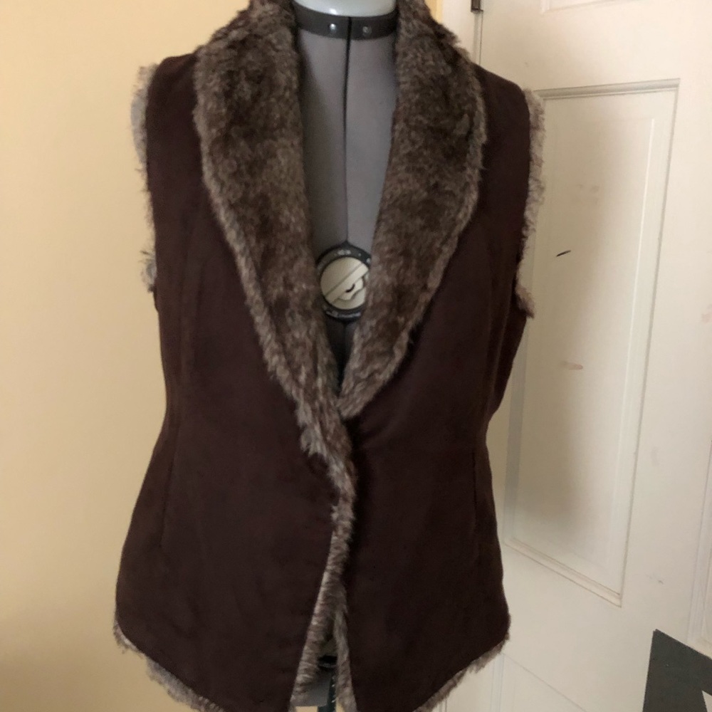 Fur Vest - Picture 4 of 7